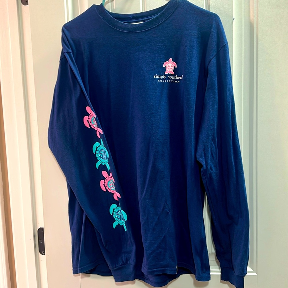 Women’s Simply Southern knit top Medium